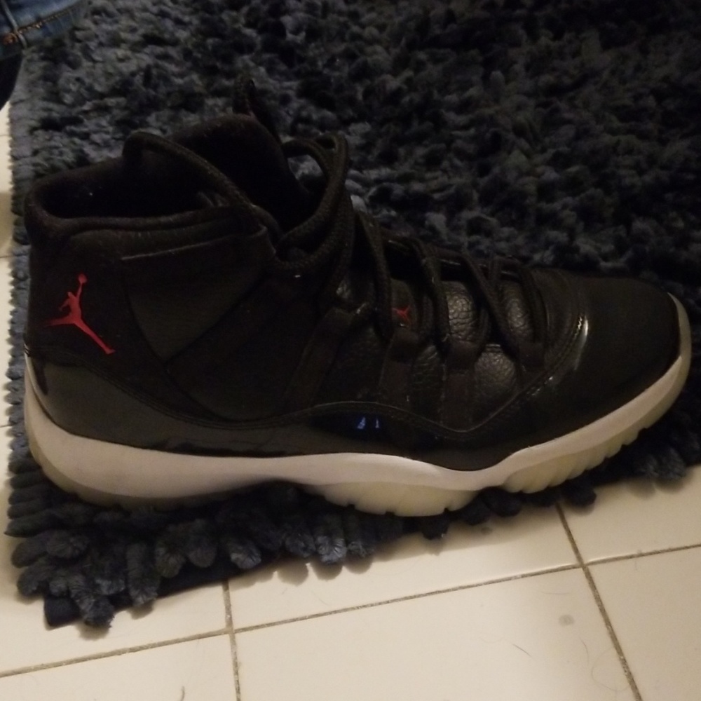Jordan 11s
